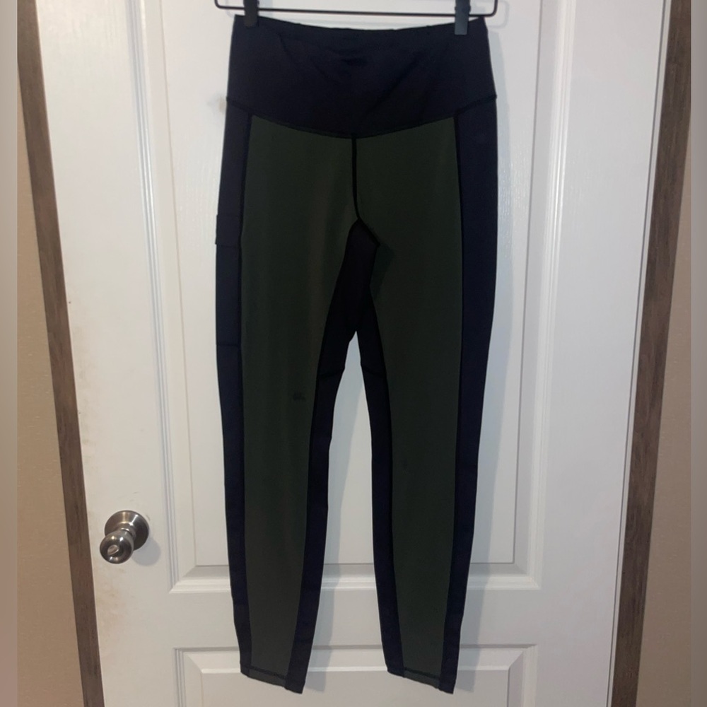 Kuhl Travrse Leggings size small outdoor hiking